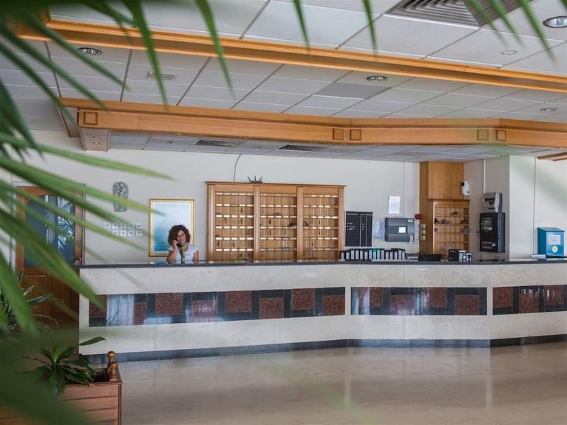 Polycarpia Hotel Pernera Luaran gambar