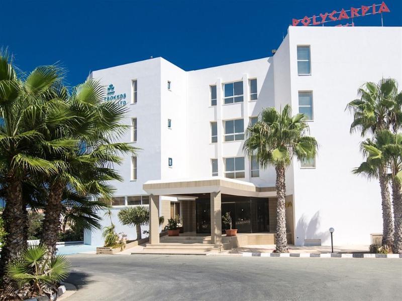 Polycarpia Hotel Pernera Luaran gambar