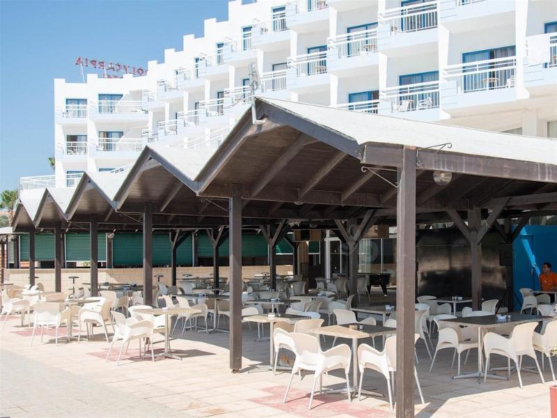 Polycarpia Hotel Pernera Luaran gambar